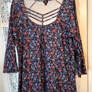 Women’s Lee shirt XL